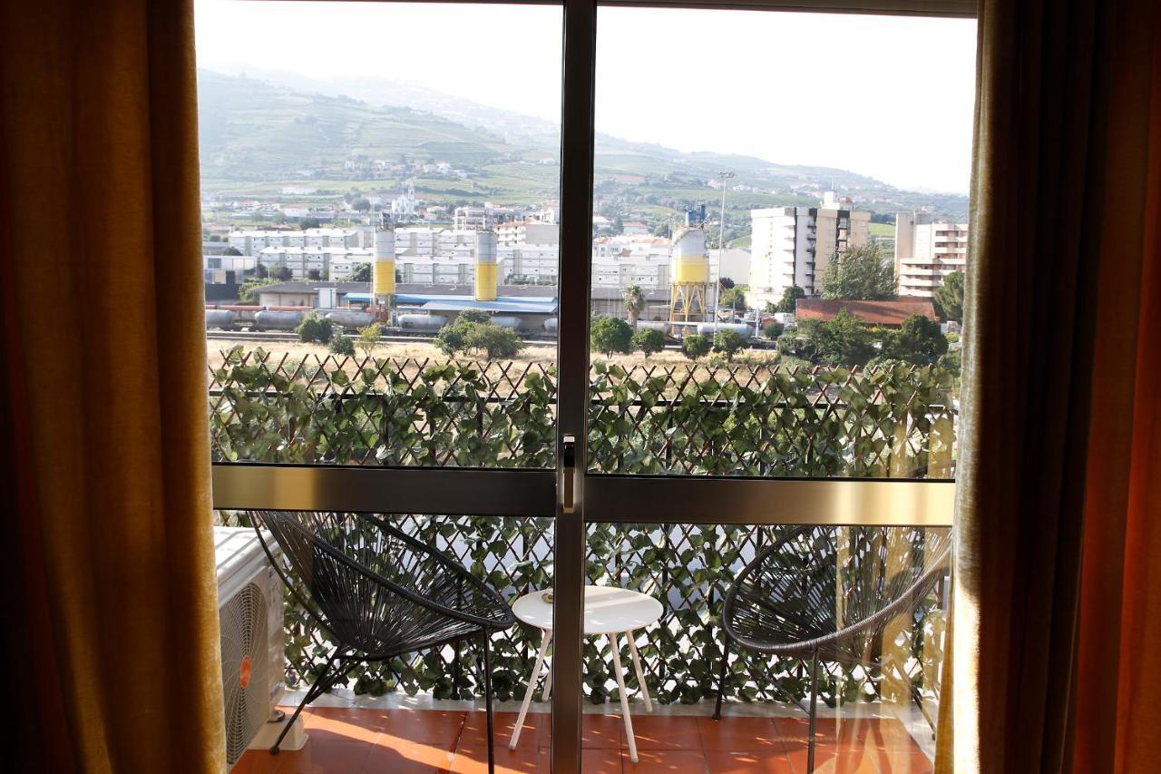 The Rooftop Suites Peso da Régua Exteriör bild